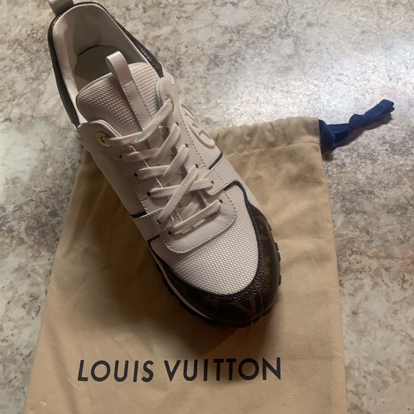 Louis Vuitton sneakers - Picture 3 of 8